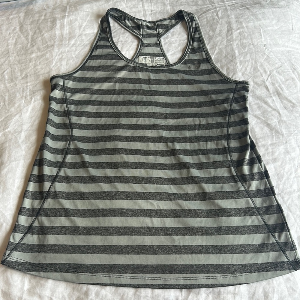 NB Workout top